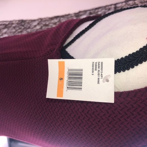 🌻 Jessica Simpson Juniors' Lace-Up Bodycon Dress - Picture 7 of 8